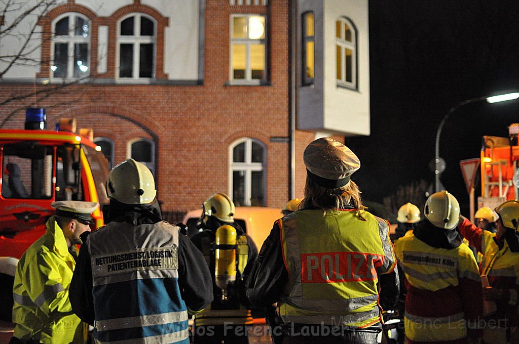 Feuer 3 Dachstuhlbrand Koeln Muelheim Gluecksburgstr P088.JPG